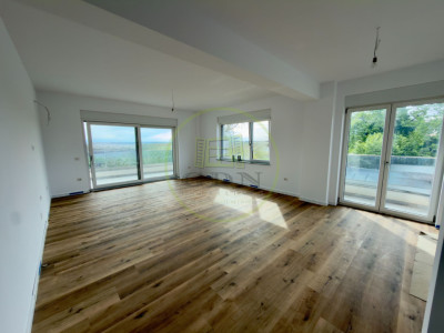 Apartament 3 camere, decomandat, 102.9 mp, Centru, zona 