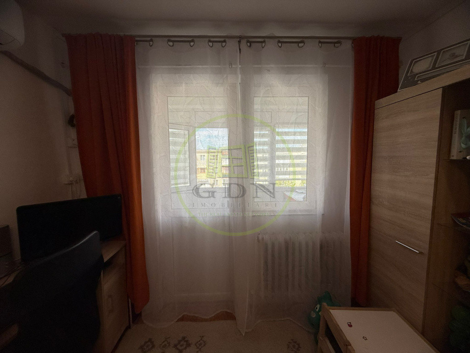 Apartament 2 camere, 40,7mp, semidecomandat, cartier Craiovita, zona Statia 30