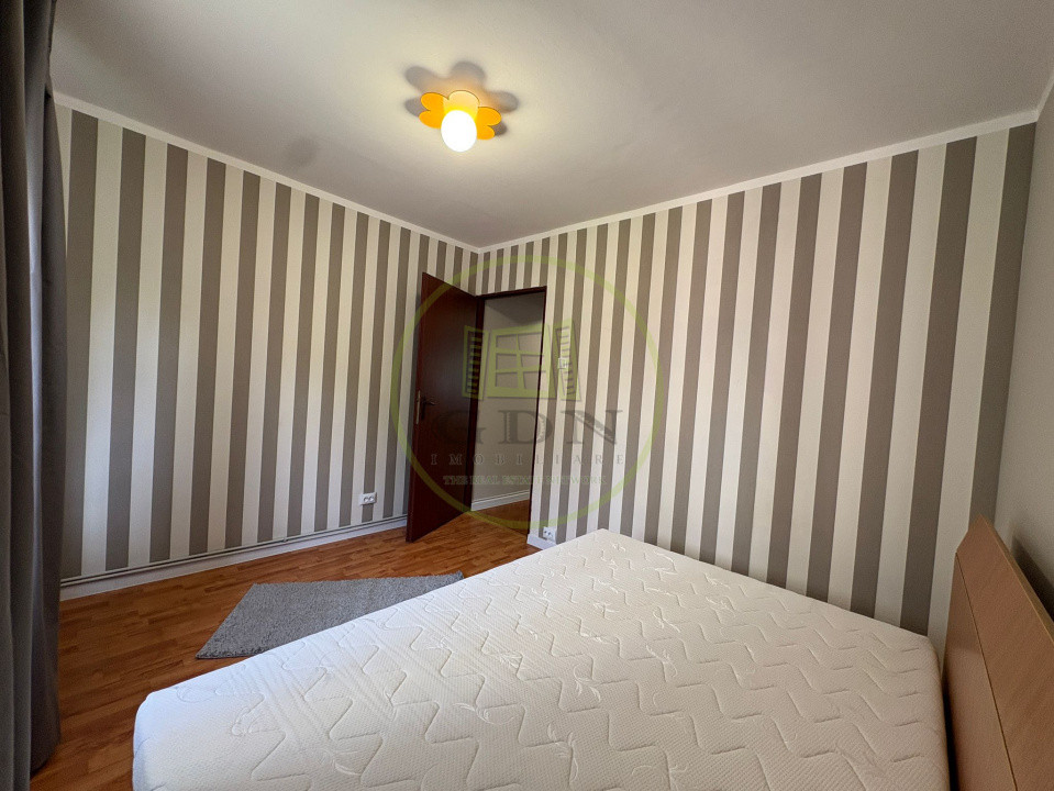 Apartament, 3 camere bilateral , 75 mp, Cartier 1 Mai, zona Pelendava 