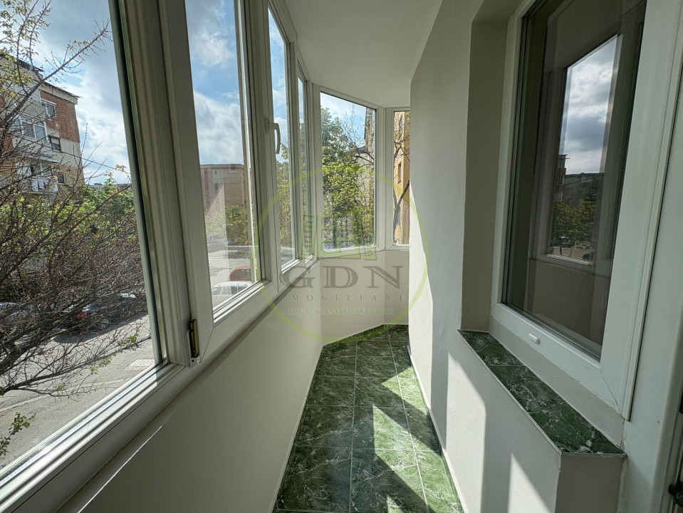 Apartament, 3 camere bilateral , 75 mp, Cartier 1 Mai, zona Pelendava 