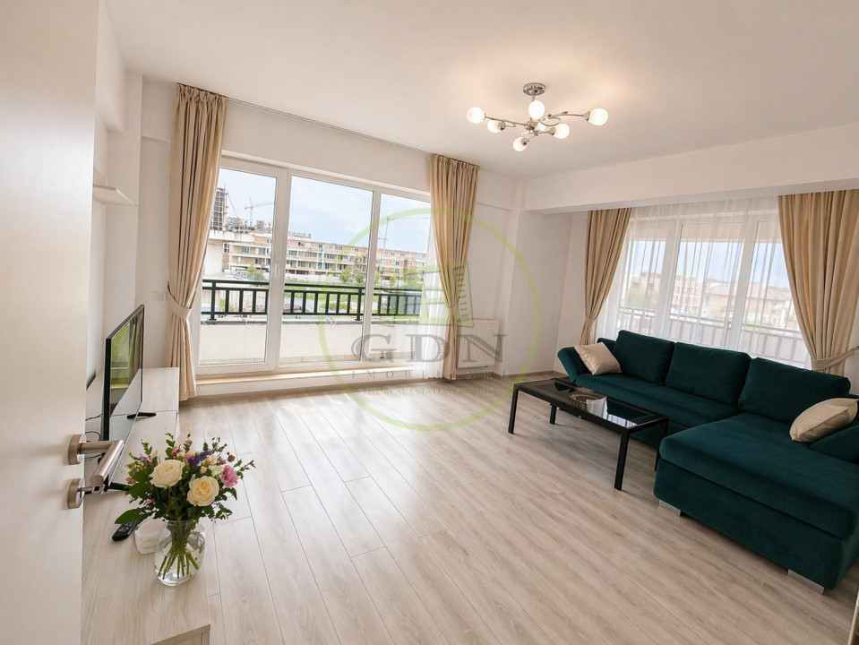 Inchiriere apartament 3 camere 80 mp  Tractorul Brașov ( terasă+parcare)