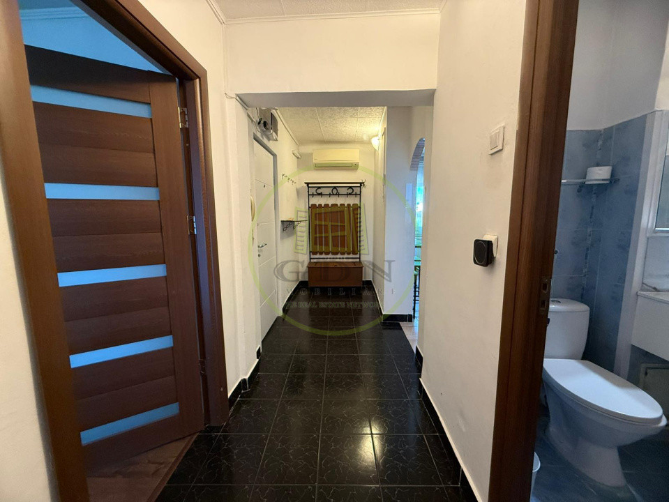 Apartament 3 camere, 58mp, cartier Lapus, zona Mall Electroputere