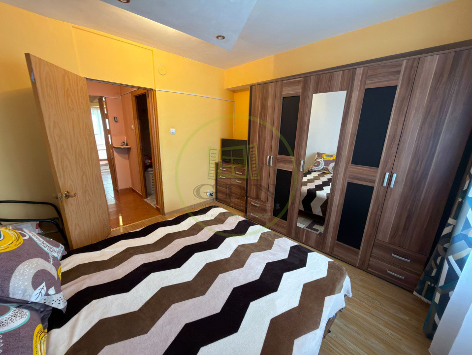 Apartament 3 camere, decomandat, 86 mp, cartier George Enescu, zona Sineasca