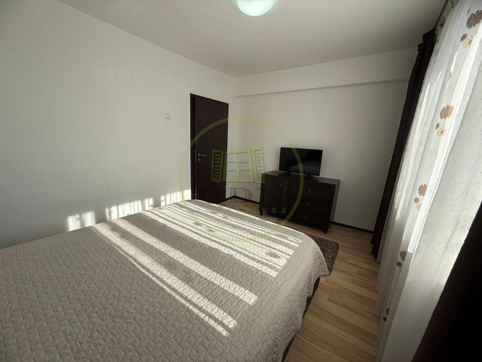 Apartament 3 camere, semidecomandat, 50mp, Centru, zona Casa de Pensii 