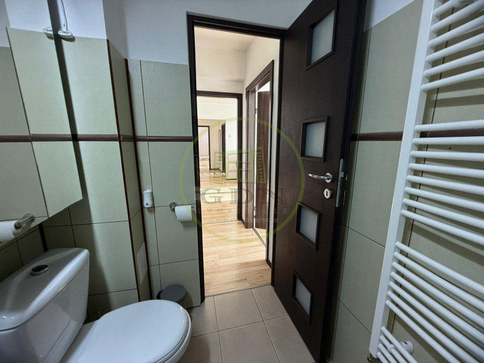 Apartament 3 camere, semidecomandat, 50mp, Centru, zona Casa de Pensii 