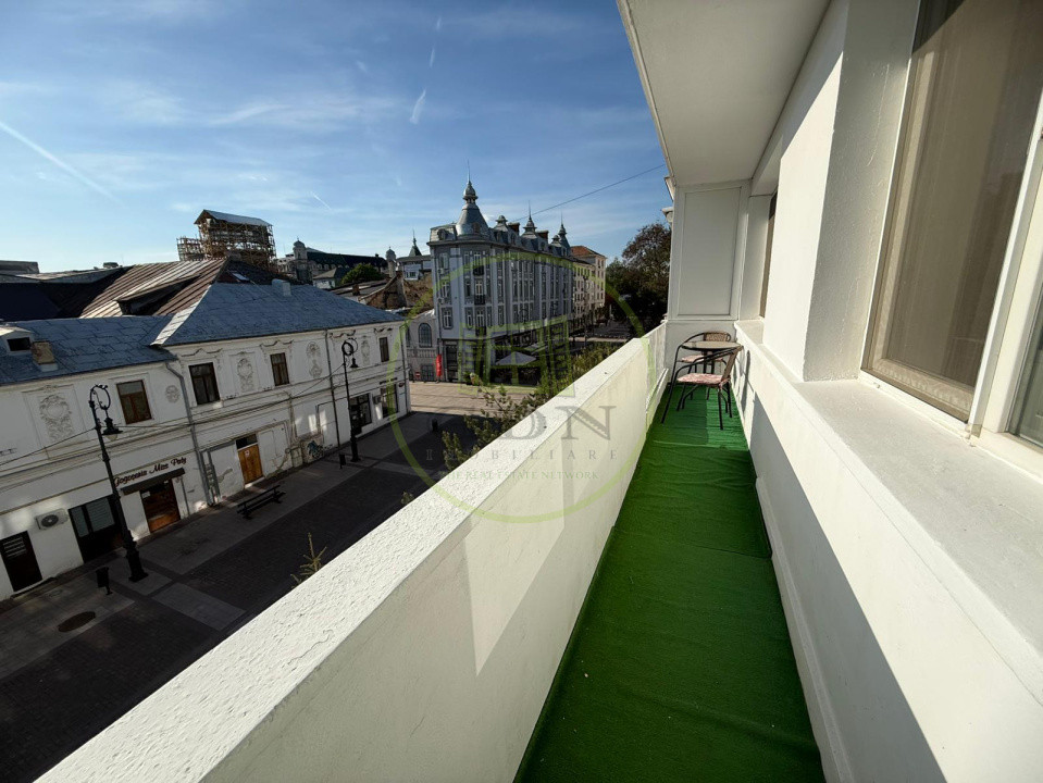 Apartament 3 camere, semidecomandat, 50mp, Centru, zona Casa de Pensii 