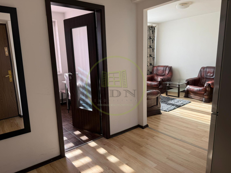 Apartament 3 camere, semidecomandat, 50mp, Centru, zona Casa de Pensii 