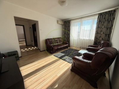 Apartament 3 camere, semidecomandat, 50mp, Centru, zona Casa de Pensii 