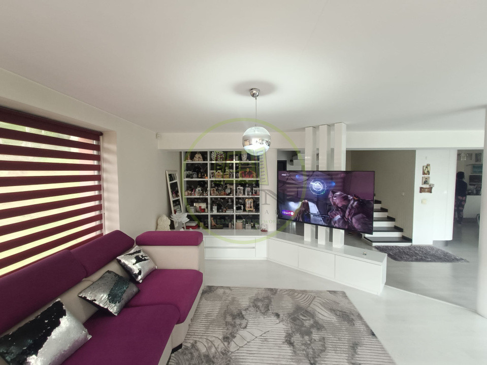 Casă de vânzare Reghin zona semicentrală.