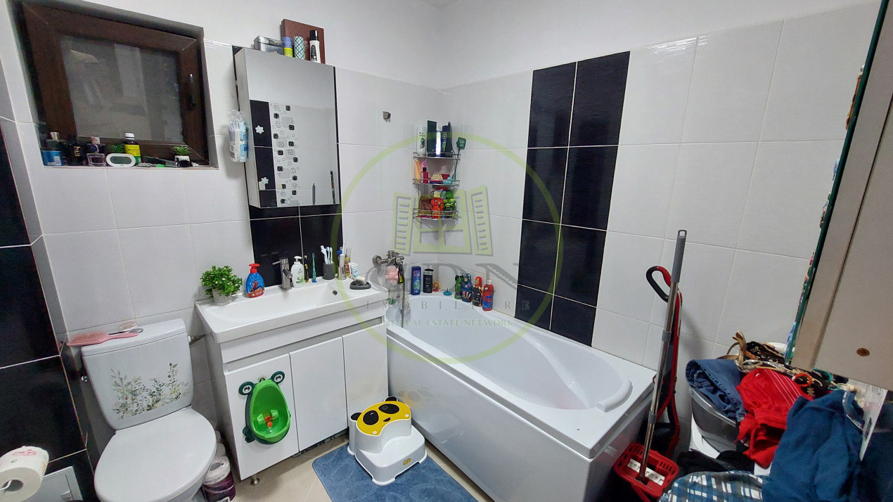 Garsoniera decomandata, 44 mp, etajul 1, Cartier Bariera Valcii, zona Biserica