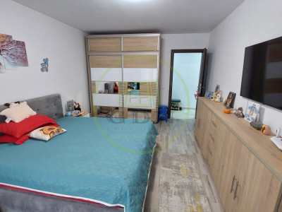 Garsoniera decomandata, 44 mp, etajul 1, Cartier Bariera Valcii, zona Biserica