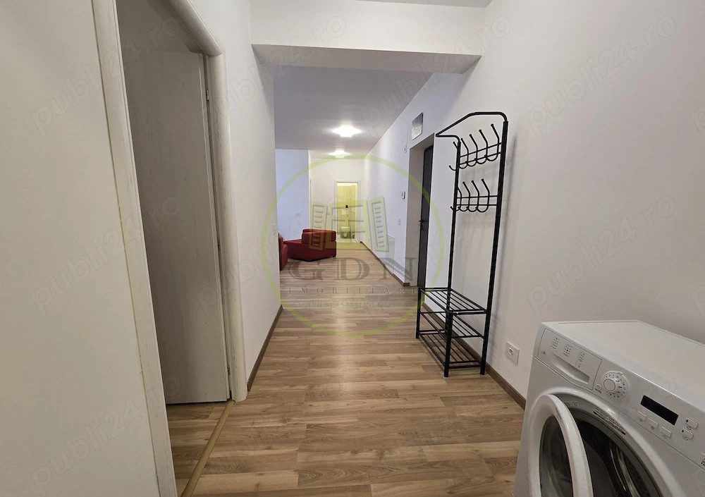 Închiriere apartament 3 camere – Bloc nou cu lift, balcon mare, parcare