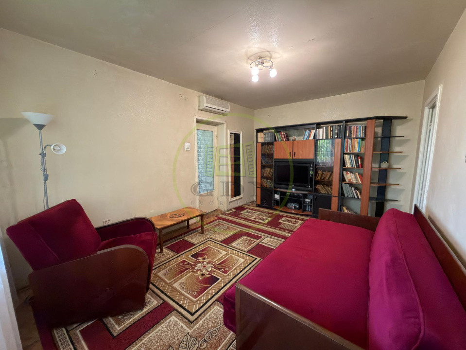 Apartament 2 camere, decomandat, cartier George Enescu, zona Scoala nr. 12