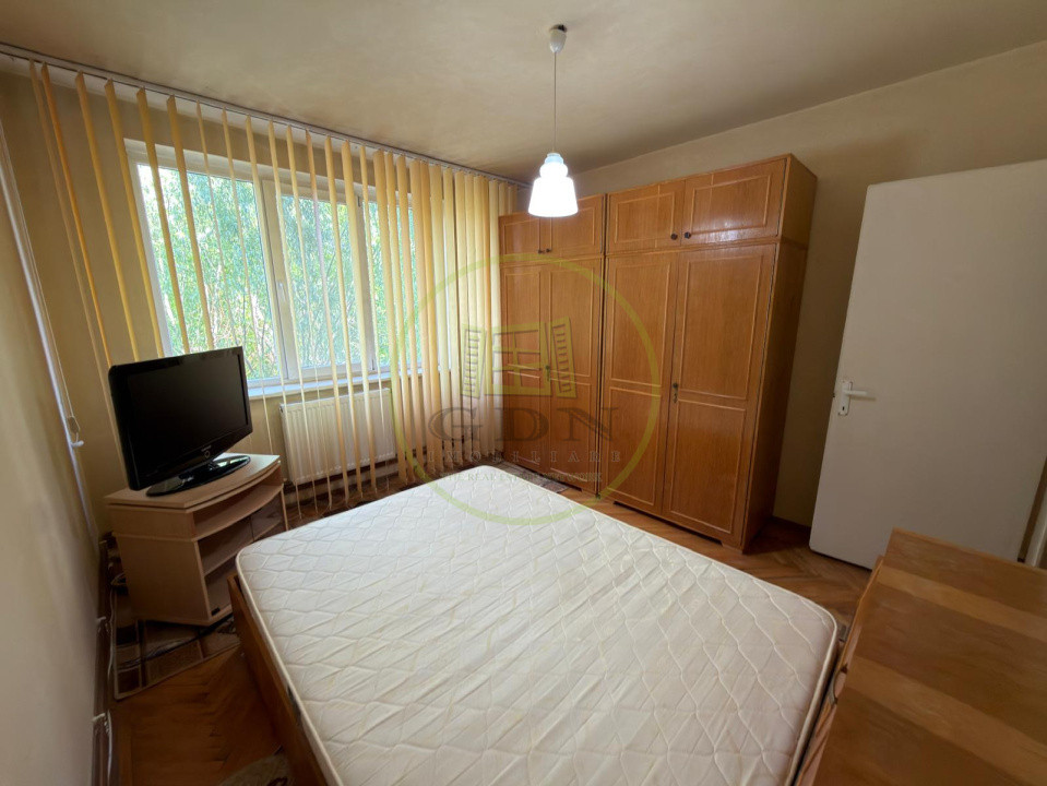 Apartament 2 camere, decomandat, cartier George Enescu, zona Scoala nr. 12