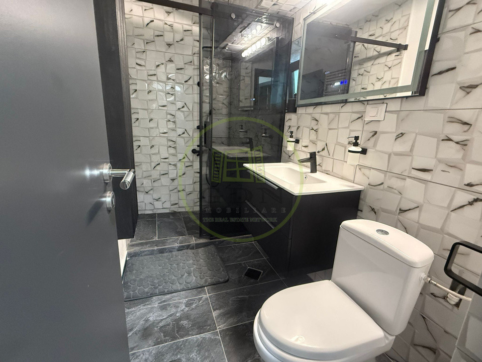 Apartament 4 camere, 129 mp, Centru, zona Ramada 