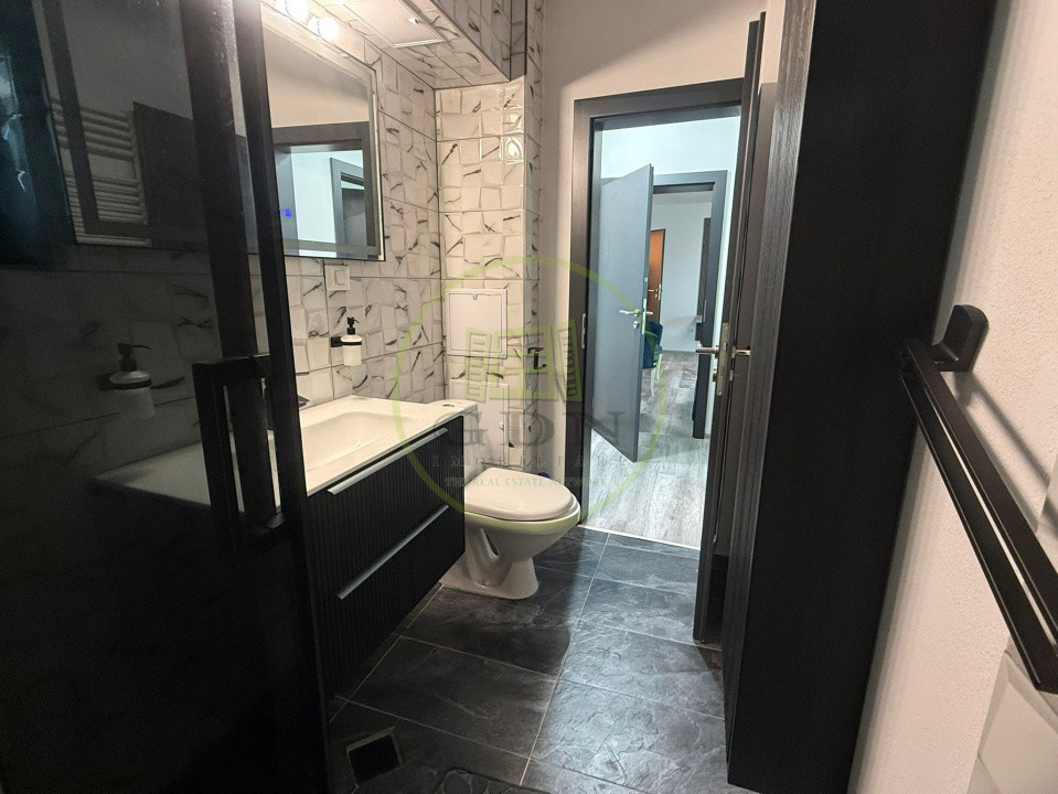 Apartament 4 camere, 129 mp, Centru, zona Ramada 