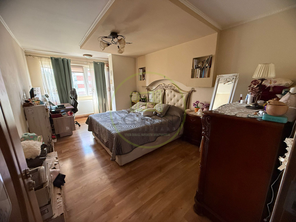 Apartament 3 camere semidecomandat, 75 mp, cartier Craiovita Noua, zona Orizont