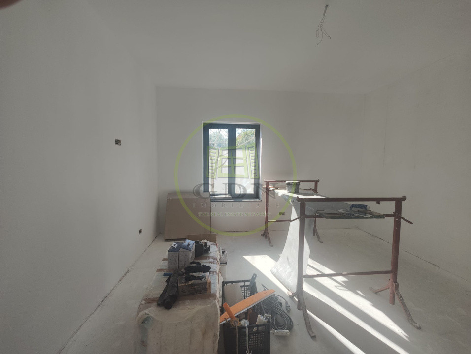 Casa 4 camere, teren 350 mp, localitatea Podari, zona Profi Loco