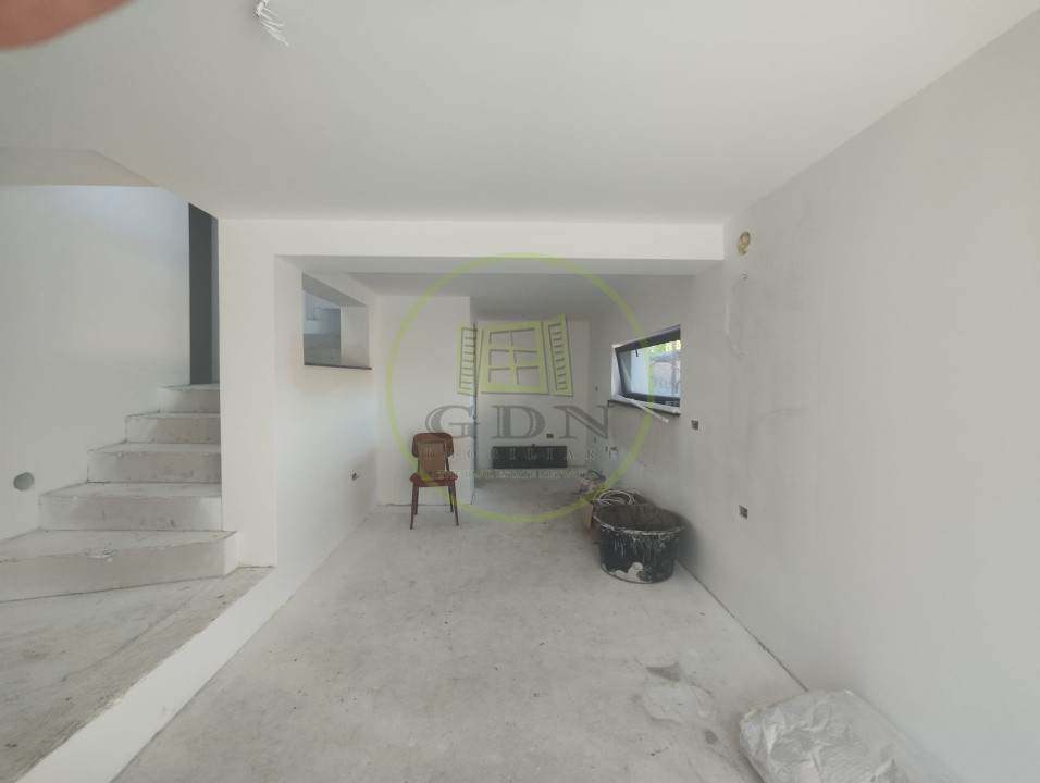 Casa 4 camere, teren 350 mp, localitatea Podari, zona Profi Loco