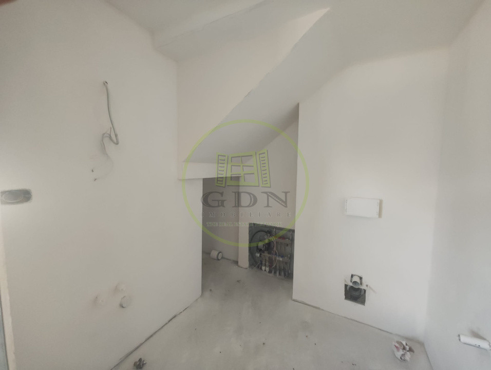 Casa 4 camere, teren 350 mp, localitatea Podari, zona Profi Loco