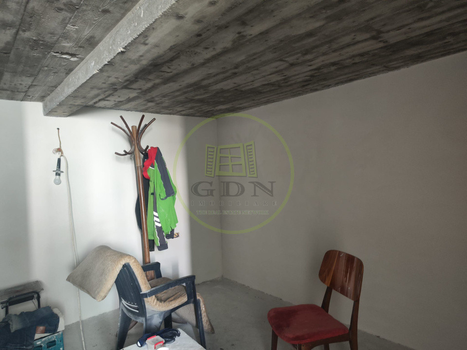 Casa 4 camere, teren 350 mp, localitatea Podari, zona Profi Loco