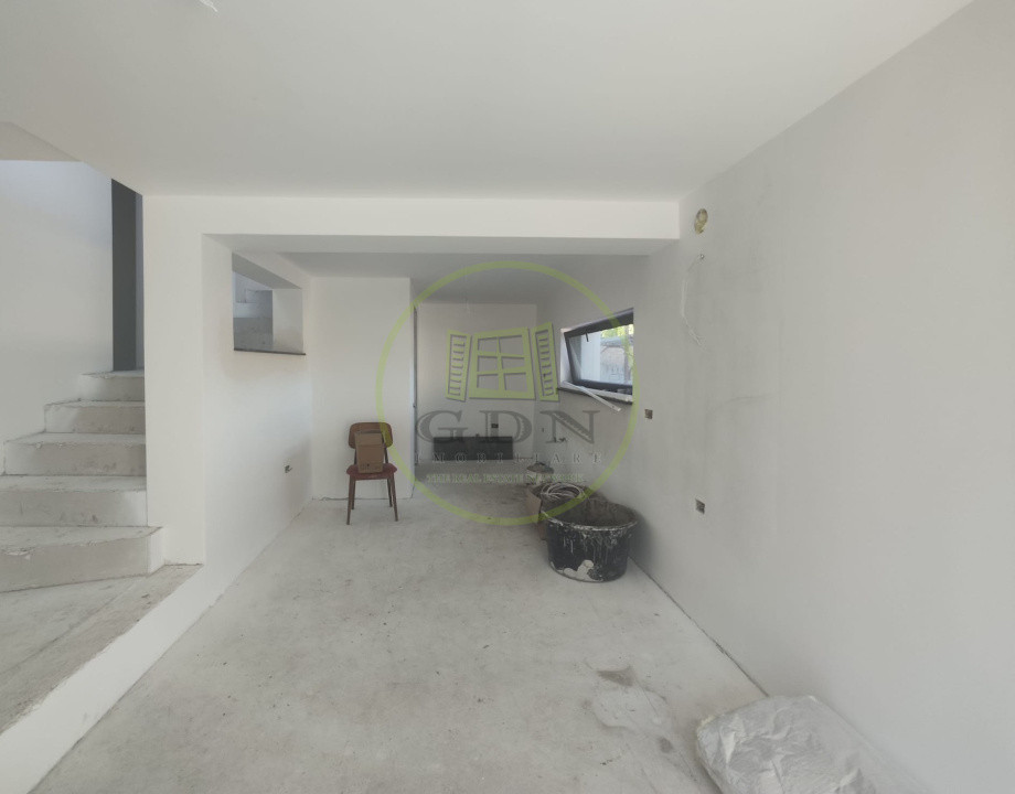 Casa 4 camere, teren 350 mp, localitatea Podari, zona Profi Loco