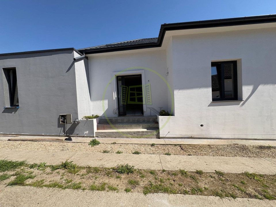 Casa 4 camere, teren 350 mp, localitatea Podari, zona Profi Loco