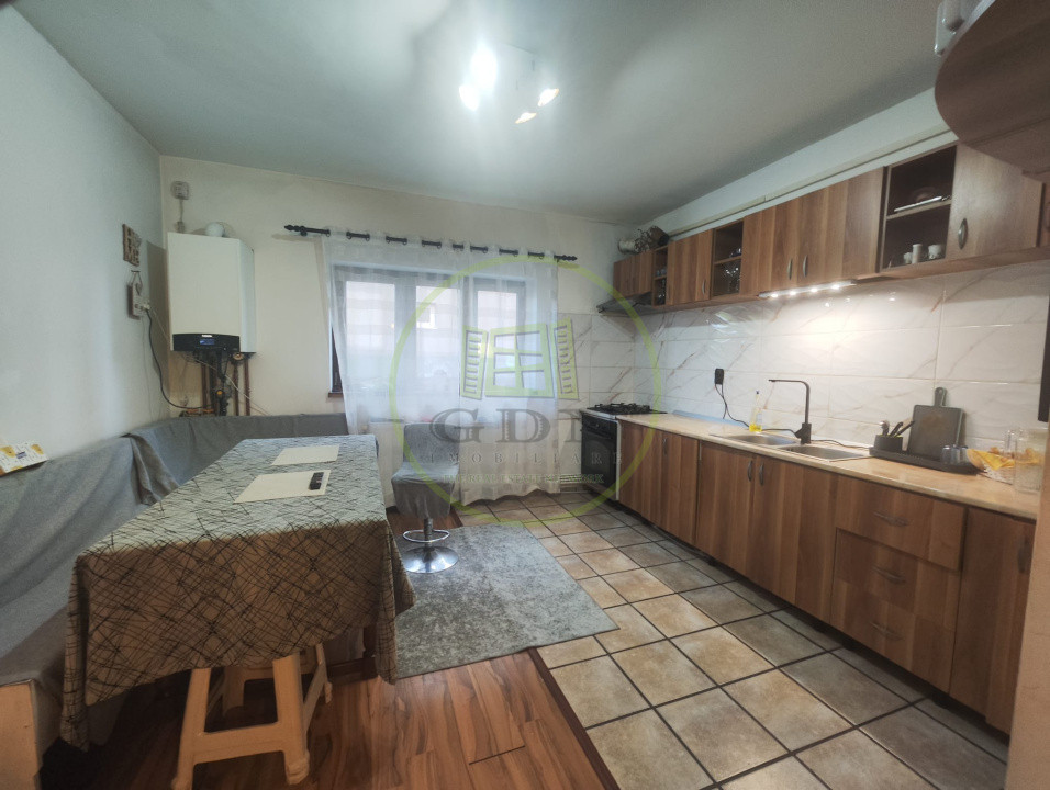 Casa 5 camere, teren 400 mp, Craiova, zona Simnicu de Jos