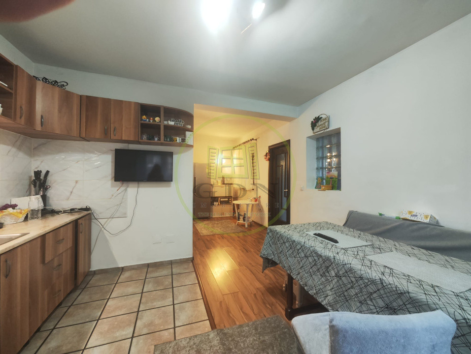 Casa 5 camere, teren 400 mp, Craiova, zona Simnicu de Jos