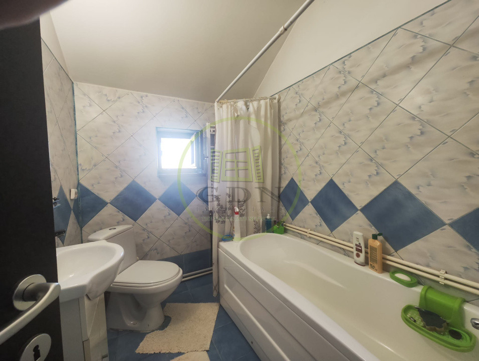 Casa 5 camere, teren 400 mp, Craiova, zona Simnicu de Jos