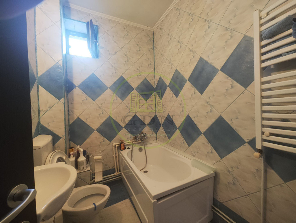 Casa 5 camere, teren 400 mp, Craiova, zona Simnicu de Jos