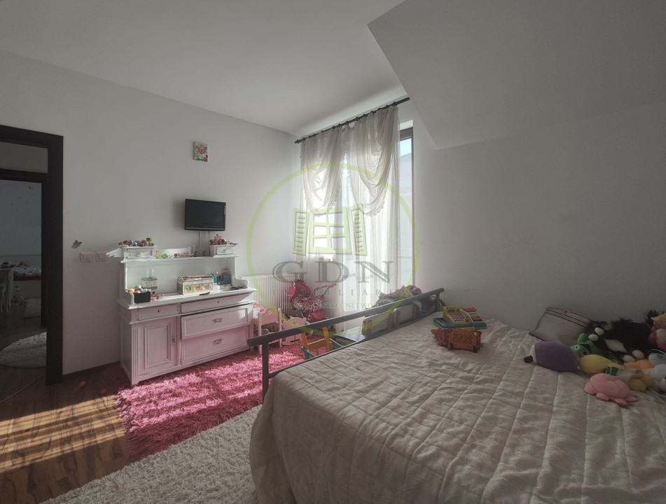 Casa 5 camere, teren 400 mp, Craiova, zona Simnicu de Jos