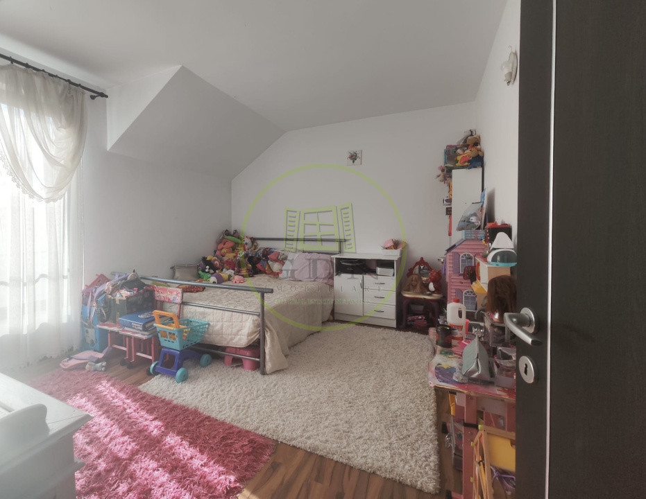 Casa 5 camere, teren 400 mp, Craiova, zona Simnicu de Jos