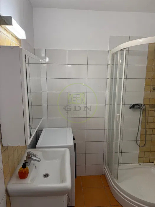 Apartament cu doua camere de inchiriat, decomandat, zona Parc Sub Arini.