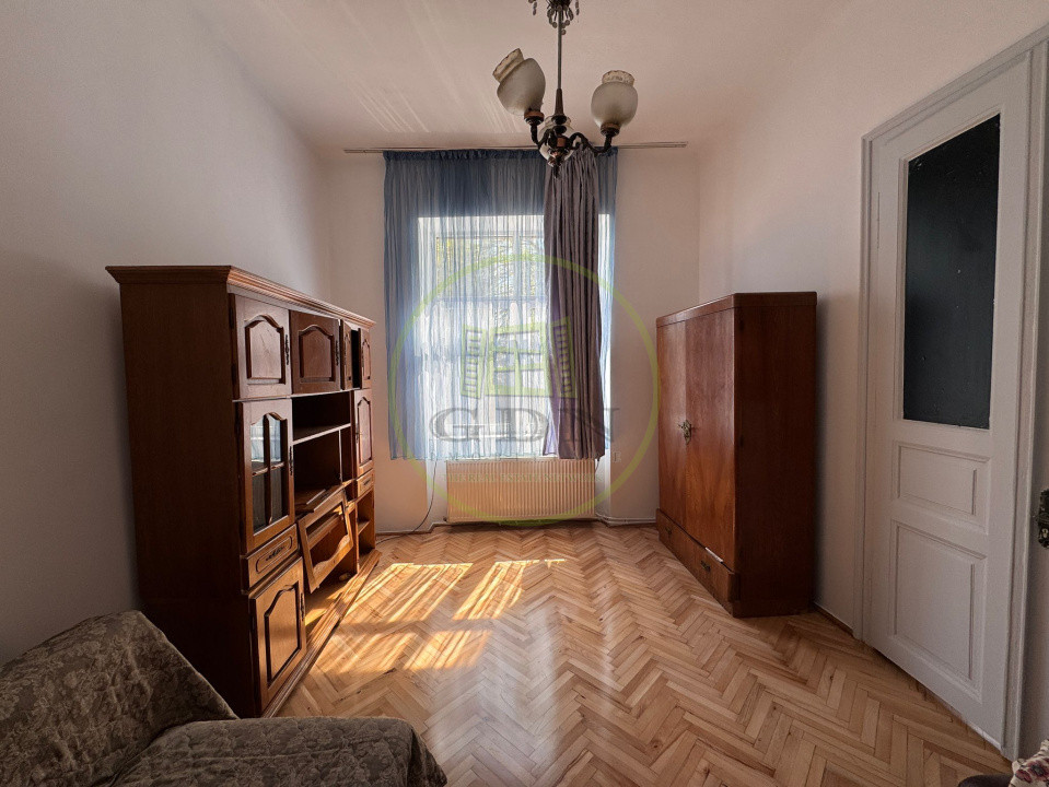 Închiriere casă cu 4 camere, Semicentral/Gară