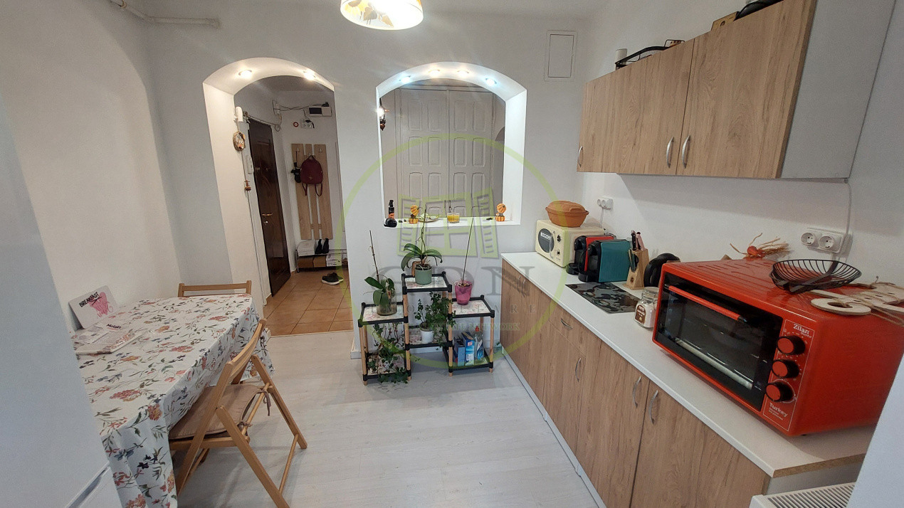 Apartament doua camere decomandat, 58 mp, etajul 2, Cartier 1 Mai zona Autogara