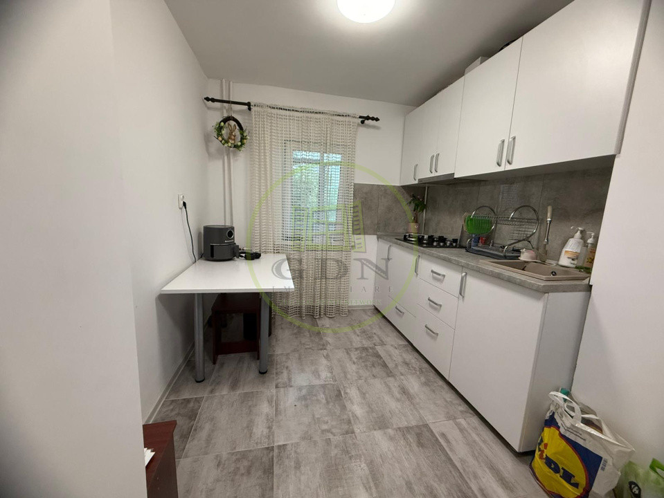 Apartament 2 camere decomandat, 51 mp, cartier Craiovita Noua, zona Lidl