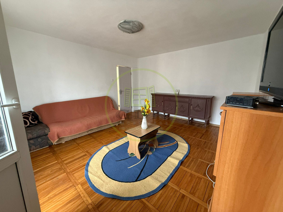 Apartament 2 camere, semidecomandat, 50 mp, cartier Craiovita Noua 