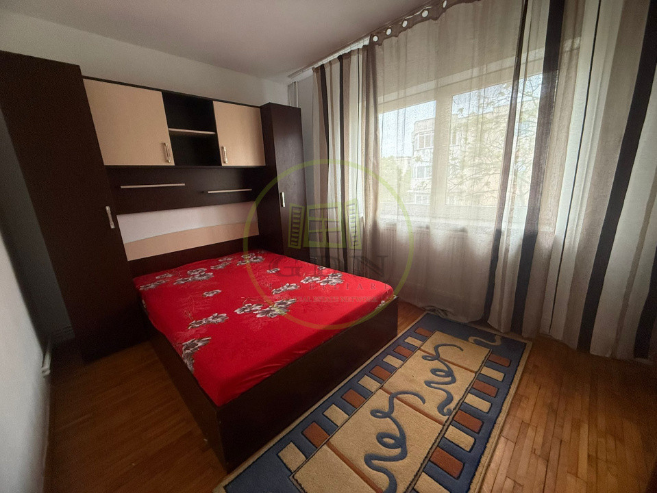 Apartament 2 camere, semidecomandat, 50 mp, cartier Craiovita Noua 