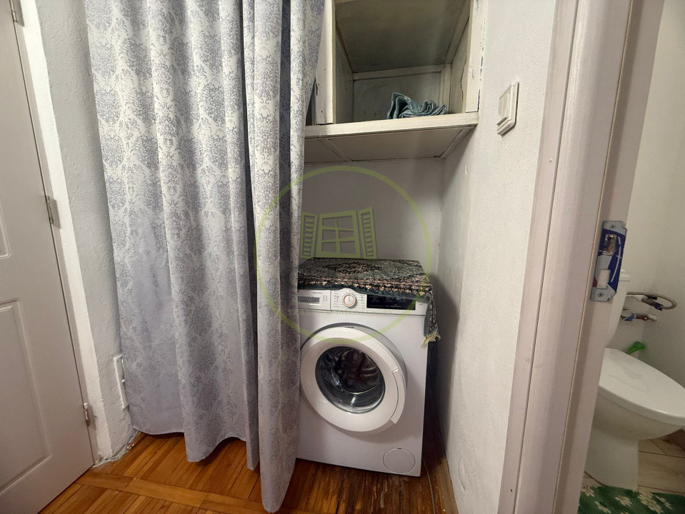 Apartament 2 camere, semidecomandat, 50 mp, cartier Craiovita Noua 