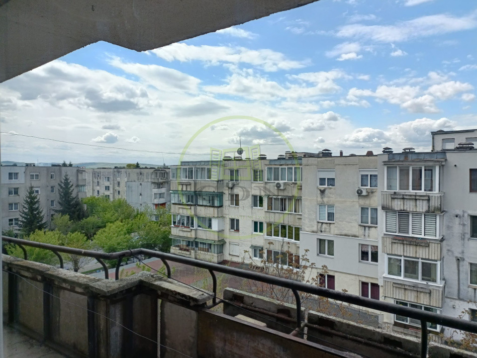 Apartament cu 4 camere de vânzare - Reghin 