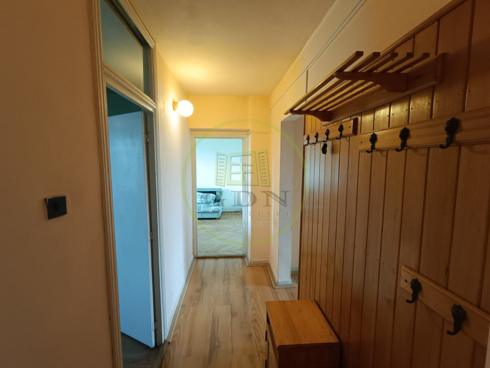 Apartament cu 4 camere de vânzare - Reghin 
