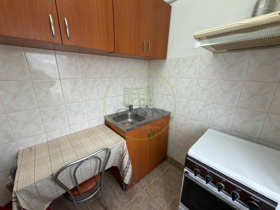 Garsoniera semidecomandata, cartier Brazda lui Novac, zona CAS