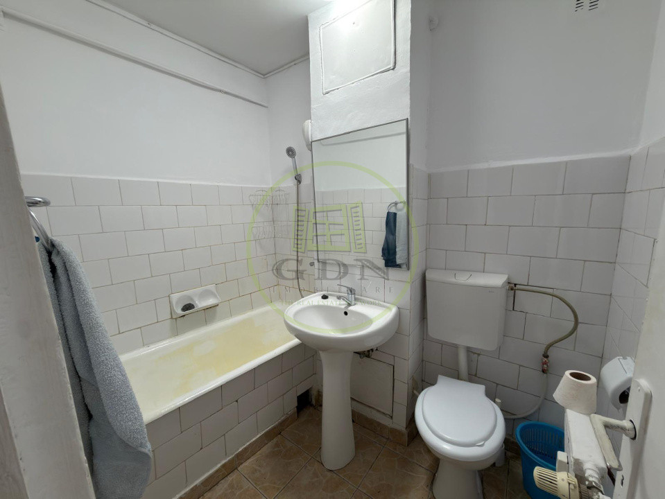Garsoniera semidecomandata, cartier Brazda lui Novac, zona CAS