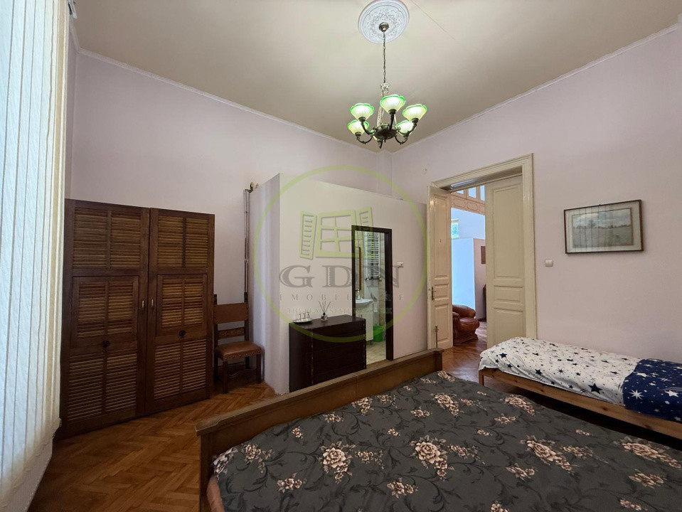 Proprietatea boiereasca, 280 mp utili, 400 mp teren, zona Centrala