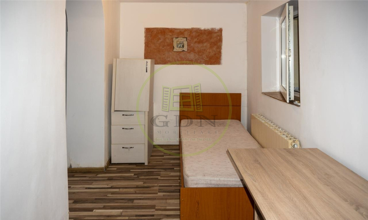 Proprietate mixtă  – spațiu comercial și casă, situată central în Predeal, Bv,