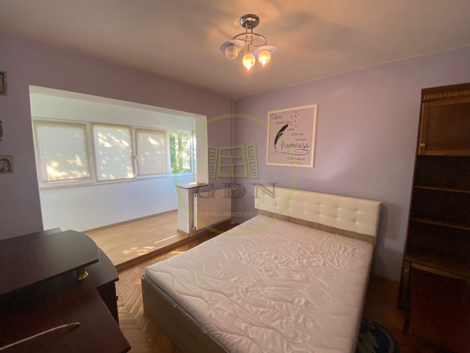 Apartament 3 camere decomandat, etaj 3 din 4, mobilat, utilat, str Coposu 