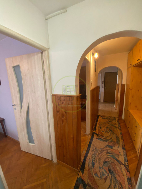 Apartament 3 camere decomandat, etaj 3 din 4, mobilat, utilat, str Coposu 