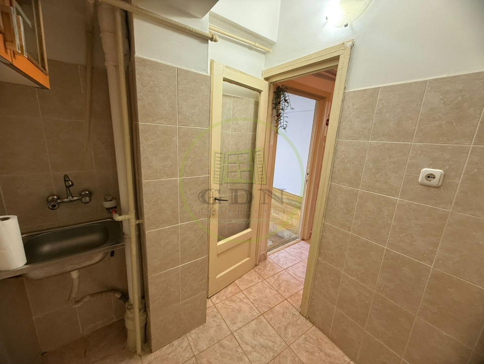 Apartament 2 camere, 35mp, Centru, zona Patria