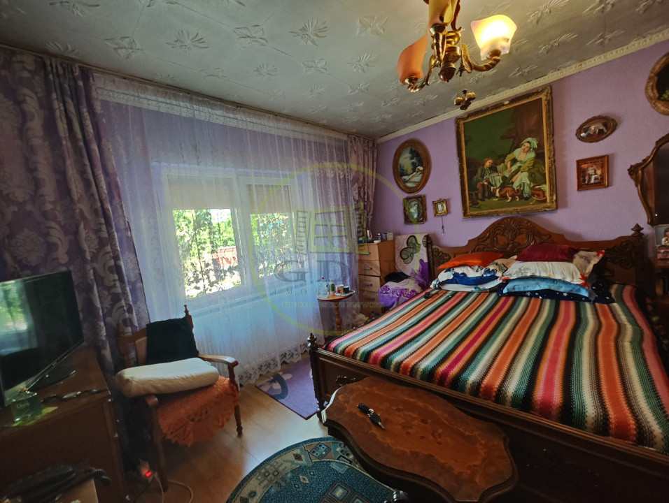 Casa 5 camere, teren 1296 mp, Craiova, zona Brestei